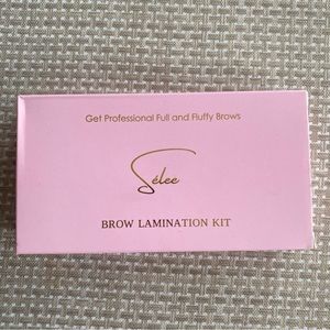 Brow lamination at home professional kit. Fluffy full brows last up to 2 weeks!